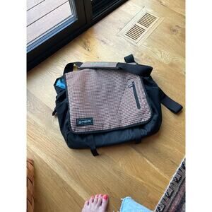 Dakine Messenger Bag – Houndstooth Flap – Black Laptop/Commuter Shoulder Bag